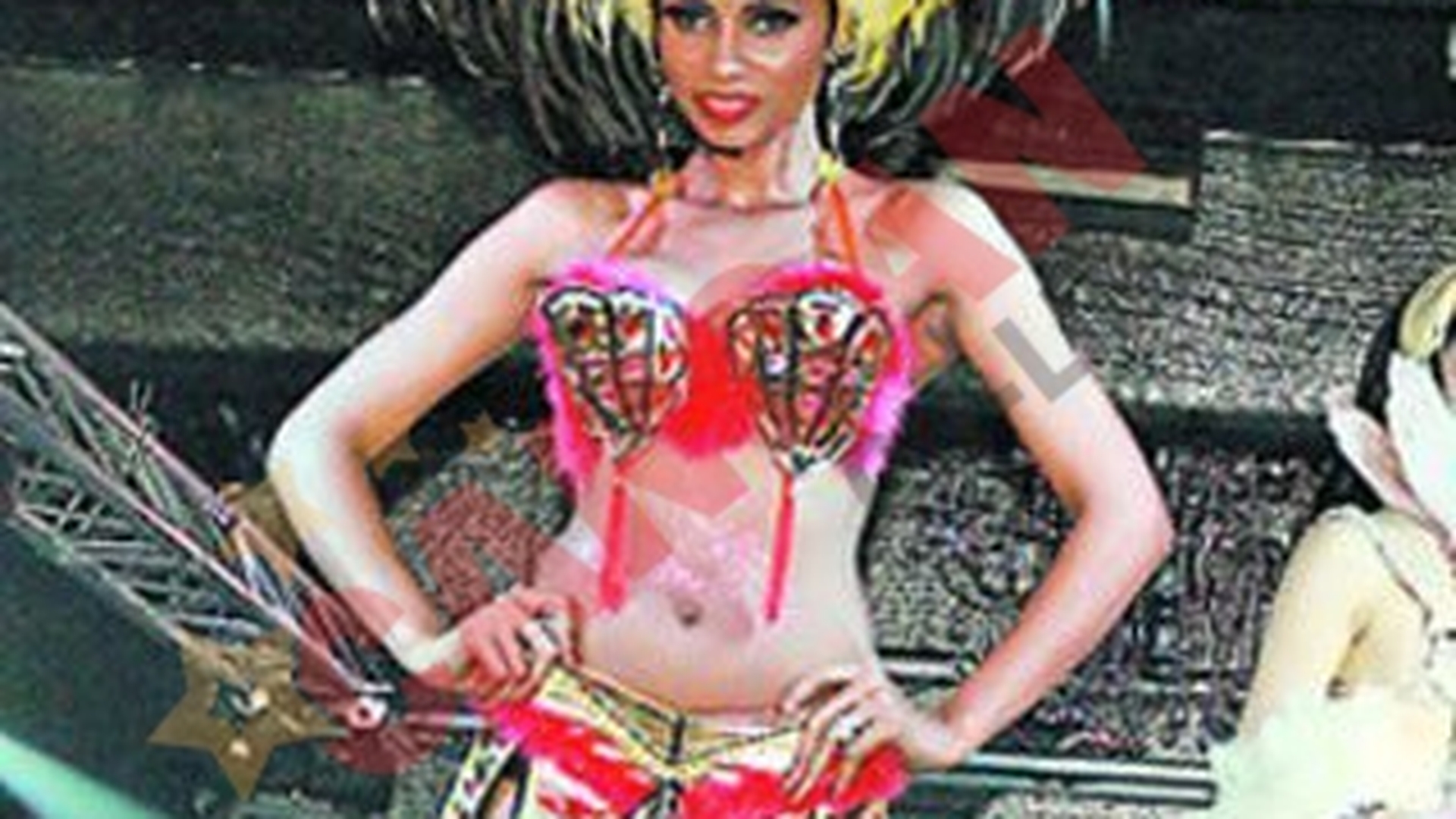 Laurette, mai grea cu 10 kilograme