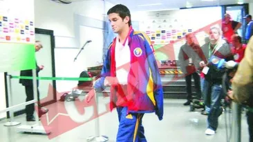 Veste buna: Chivu intra cu Olanda