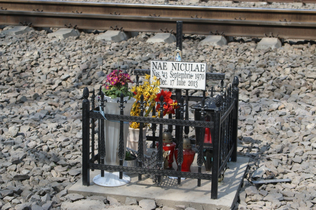 Monumentul funerar ridicat de familie în memoria lui Nae Niculae