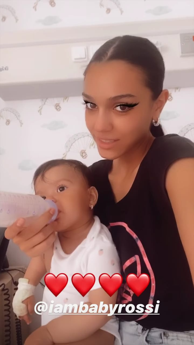 Karmen a primit o veste neașteptată de la medicii care au tratat-o pe fiica ei în spital! Mărturisirile emoționante făcute de artistă