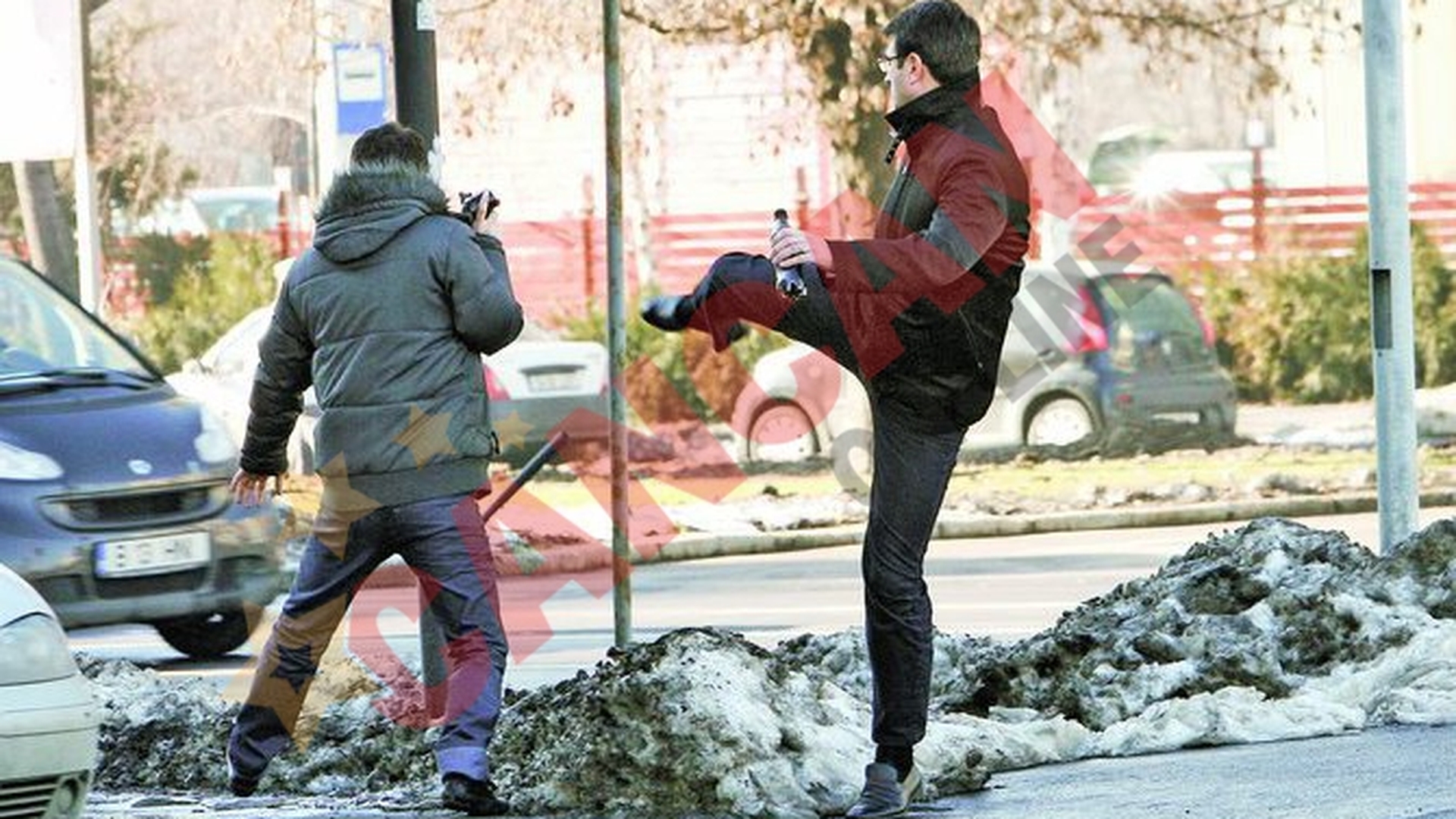Fostul amant al Romanitei e din ce in ce mai violent! "Le spun paparazzilor ca o sa ii bat pe unde ii prind"