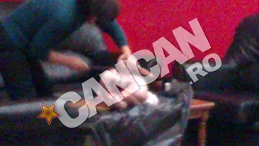 Scena asta incredibila s-a petrecut aseara la Cinema Patria! O angajata a transat un curcan in fata oamenilor veniti la film!