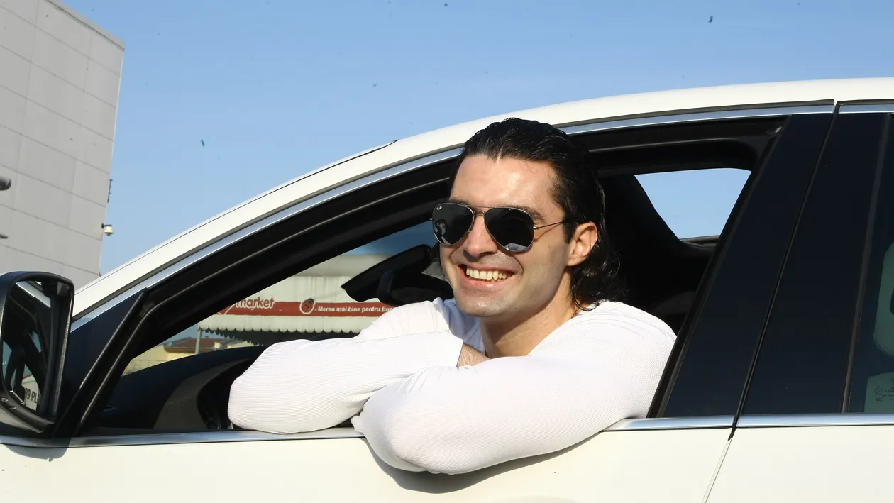 Pepe s-a pus cu burta pe carte! Cantaretul se pregateste pentru un examen greu care-I va infuenta viata!