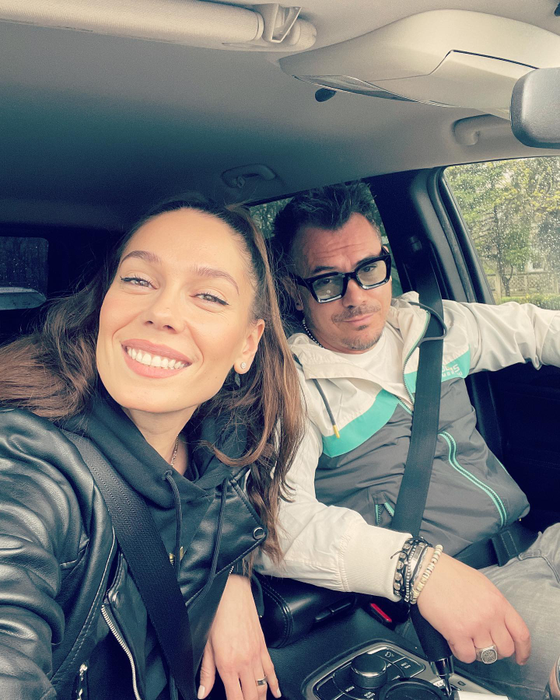 Irina și Răzvan Fodor și-au luat rămas bun la aeroport (Sursă foto: Instagram)