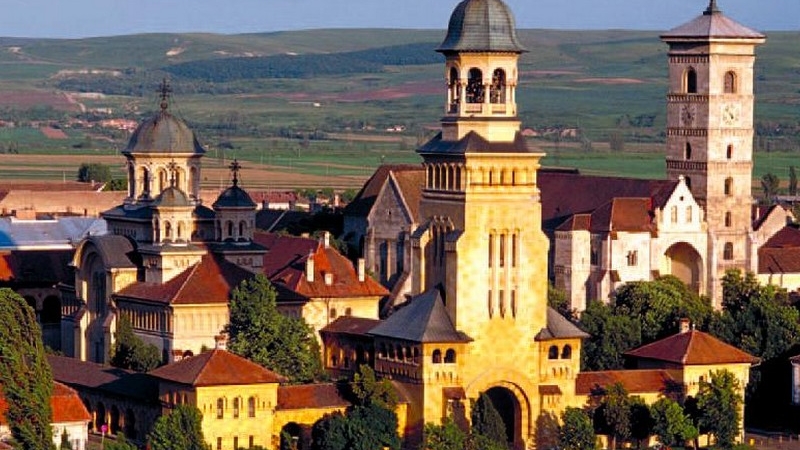 Cauta linistea dupa ce si-a indeplinit visul american! Moga face sarbatorile la Iulia! Alba Iulia!