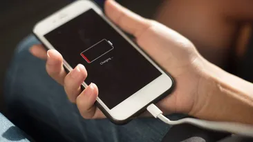 Trucul banal prin care vă puteți încărca smartphone-ul în doar câteva minute. Ce trebuie să faceți