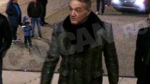 S-a întâmplat chiar înaintea meciului cu Osmanlispor. Cum a reacţionat Gigi când doi copii au „tăbărât“ pe el