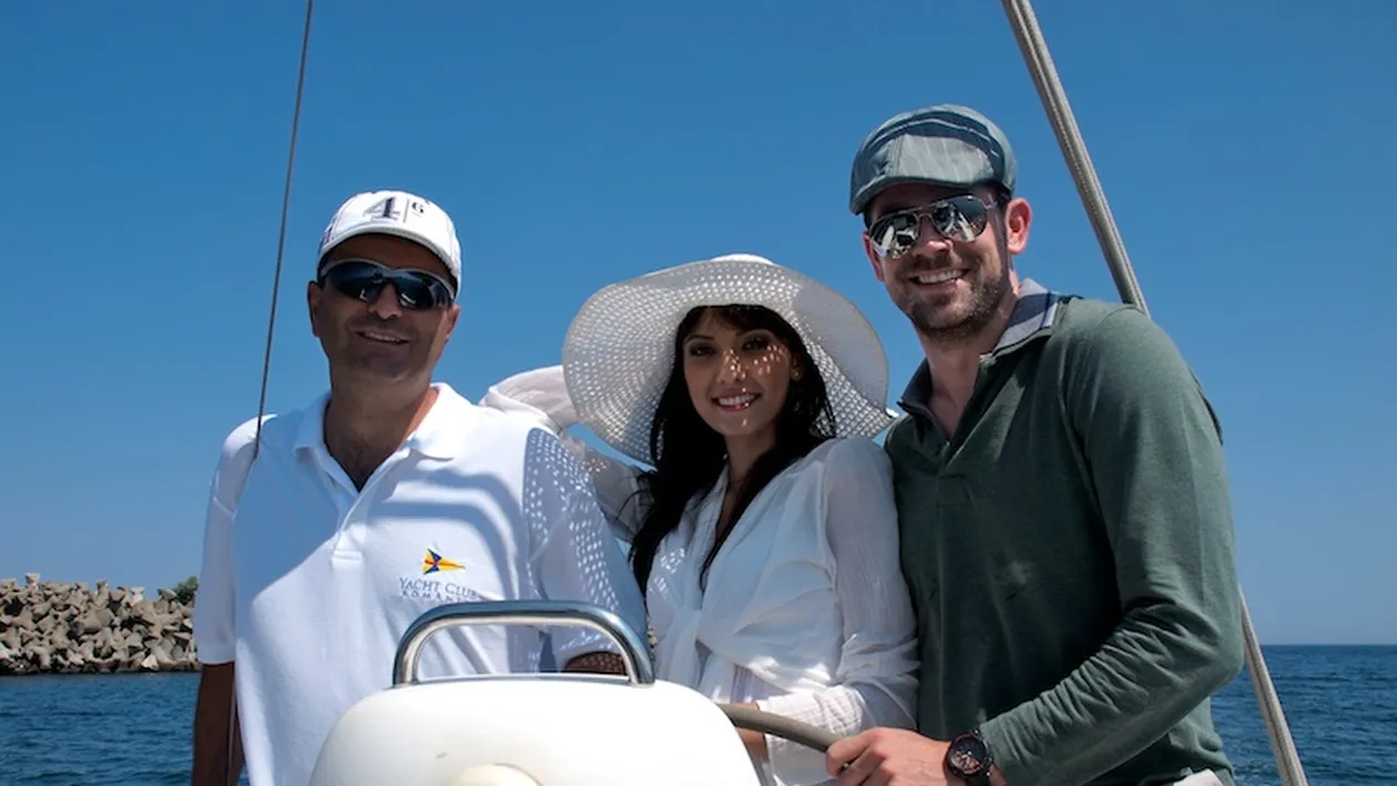 Mandruta i-a scos in larg pe Bucurenci si Alexandra Badoi! Au petrecut o zi de relaxare pe iaht