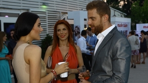 Gafa monumentala a unei prezentatoare de la TVR! Desi noua “Zana” s-a gatit la patru ace, s-a facut de ras cand a aparut ASA!