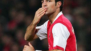 In sfarsit s-au inteles! Fabregas va semna cu Barcelona!