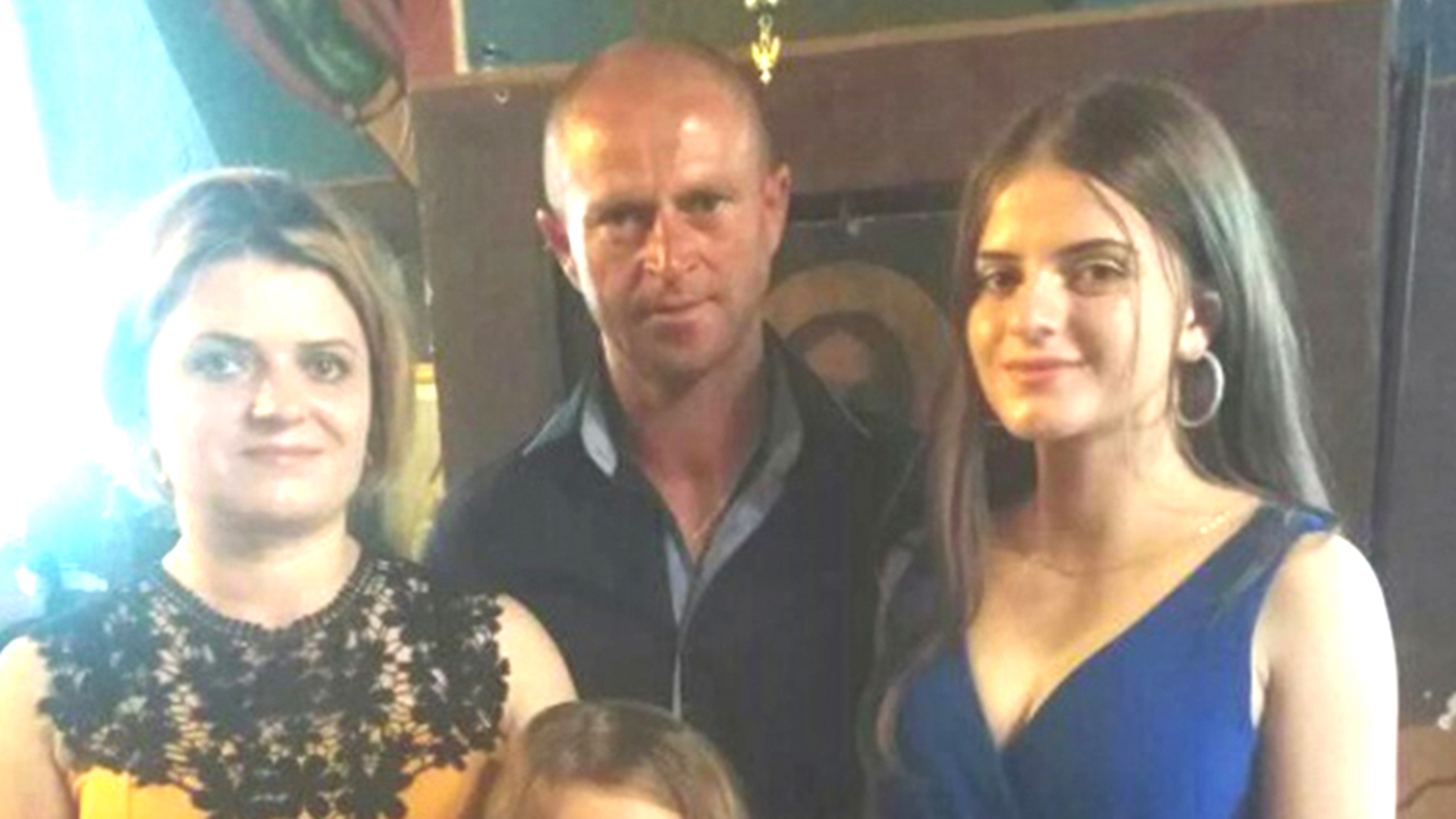 Mama Alexandrei a primit un telefon care a bulversat-o complet: "Fetele sunt la mine" A cerut bani pentru a le elibera