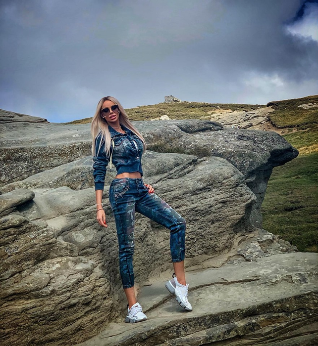 Bianca Drăgușanu, din nou în fața altarului în rochie de mireasă! Care este data nunții vedetei cu soțul ei
