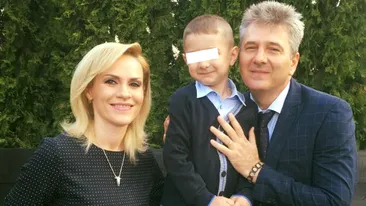 S-a întâmplat în prima zi de şcoală! Toată lumea a râs cu lacrimi când a văzut ce face soţul GABRIELEI VRÂNCEANU FIREA