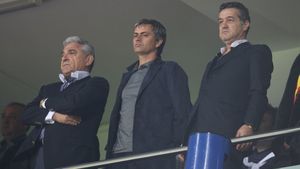 Jose Mourinho, la București! Giovani Becali l-a așteptat la aeroport. Motivul pentru care portughezul a sosit în România