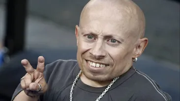 Actorul Verne Troyer a murit, la vârsta de 49 de ani! Mini Me din filmul ”Austin Powers” suferea de depresie