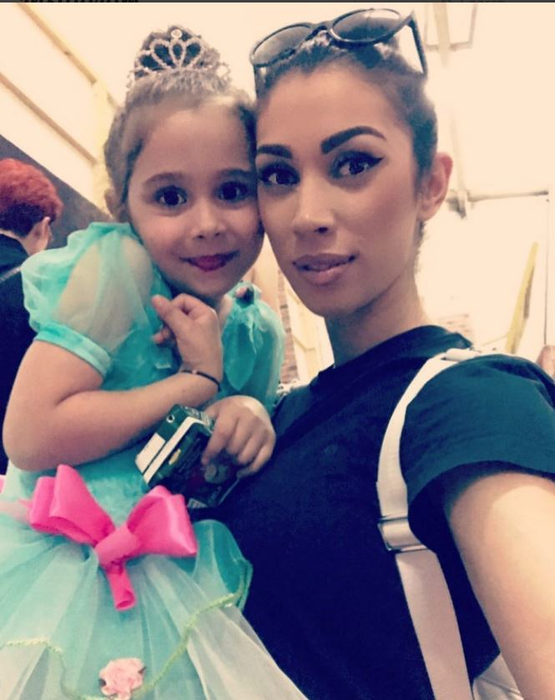 Micuţa Rosa l-a lăsat mască pe Pepe. Mezina familiei a luat un pix şi… Ce a putut să facă în doar două minute