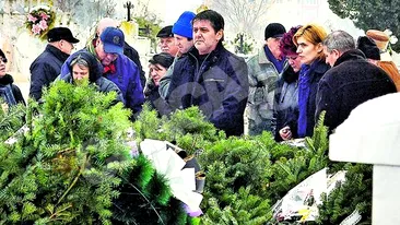 Marius Lacatus a venit din Spania la Brasov pentru funeralii! Si-a inmormantat mama in graba