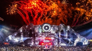 Cine vine la Untold 2023.  Nume "grele" pe lista de invitați, printre care David Guetta și Armin van Buuren