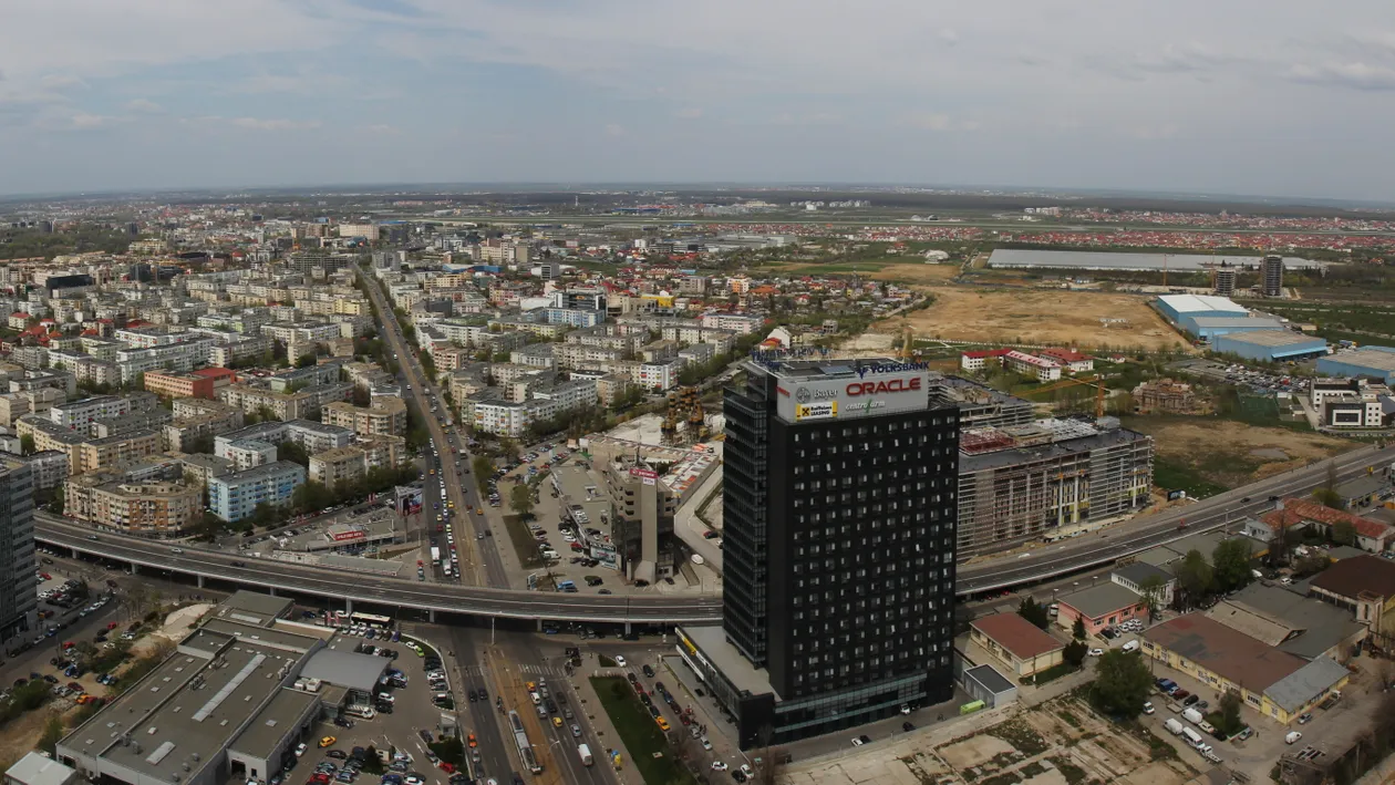 Cum arata Capitala vazuta de sus? 7 fotografii de exceptie de pe cea mai inalta cladire din Bucuresti!