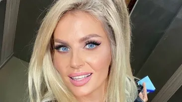 Imagine incendiară cu Andreea Bănică! Artista s-a pozat în cadă, aproape goală