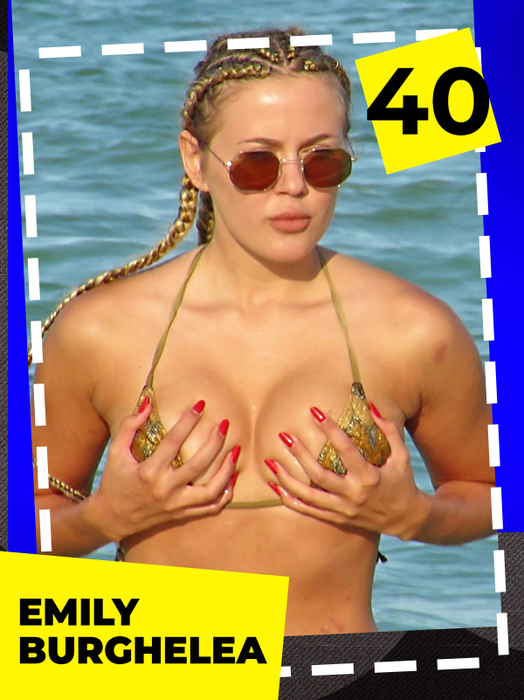 TOP 40 vedete surprinse în cele mai indecente poziţii! Antonia, Roxana Ionescu sau Delia şi-au mângâiat nurii şi… au făcut show total pe litoral!