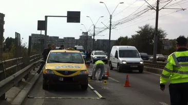 Gesturile socante ale mamei criminale! Si-a aruncat bebelusul din taxi, iar apoi a incercat sa-i dea drumul de pe podul Grant! Soferul de taxi a salvat fetita in ultimul moment!