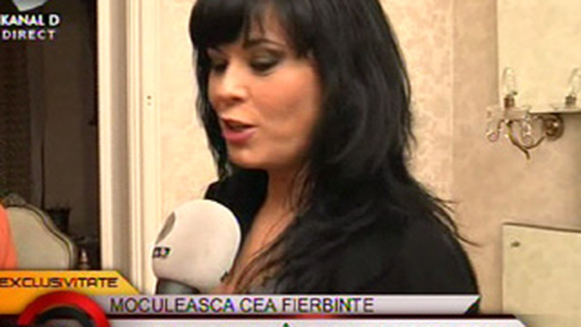 VIDEO Mariana Moculescu, singura, pe intuneric si fara caldura: "Moculescu, hai acasa! Mi-e dor de tine, imi lipsesti foarte tare"