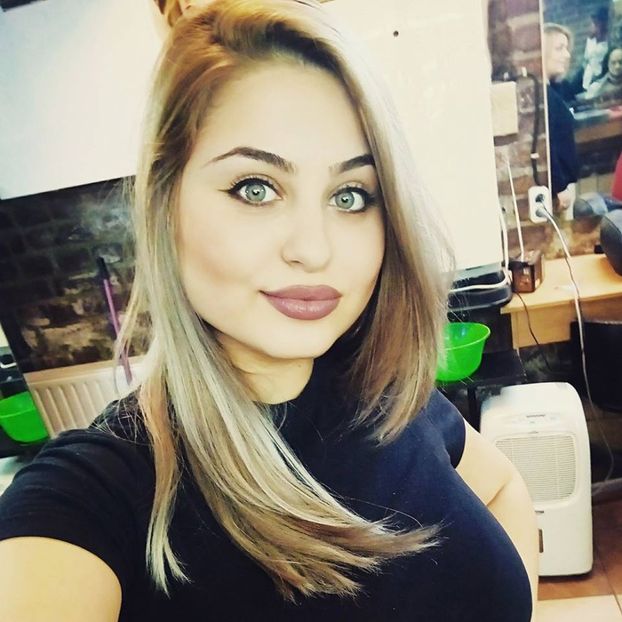 Gafa anului în showbiz! Plușica de la Kanal D, cu zonele intime la vedere