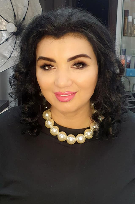 Adriana Bahmuțeanu își face griji pentru cei doi copii ai săi, pe care nu i-a văzut de marți foto: Facebook