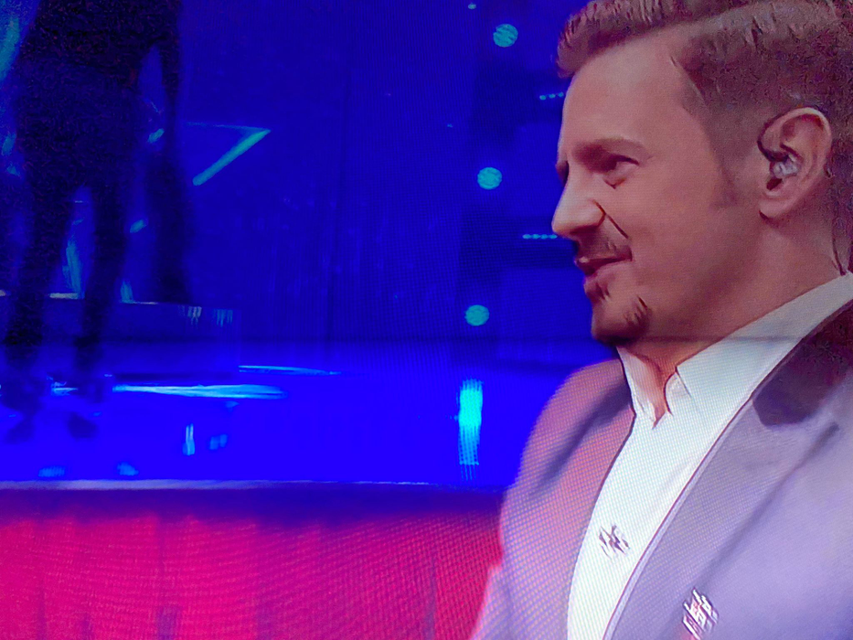 Mihai Petre a cedat! A mers la concurenta sexy de la Românii au Talent, a îmbrăţişat-o şi… Florin Călinescu a luat foc: “Elwira, am ceva să îţi spun”