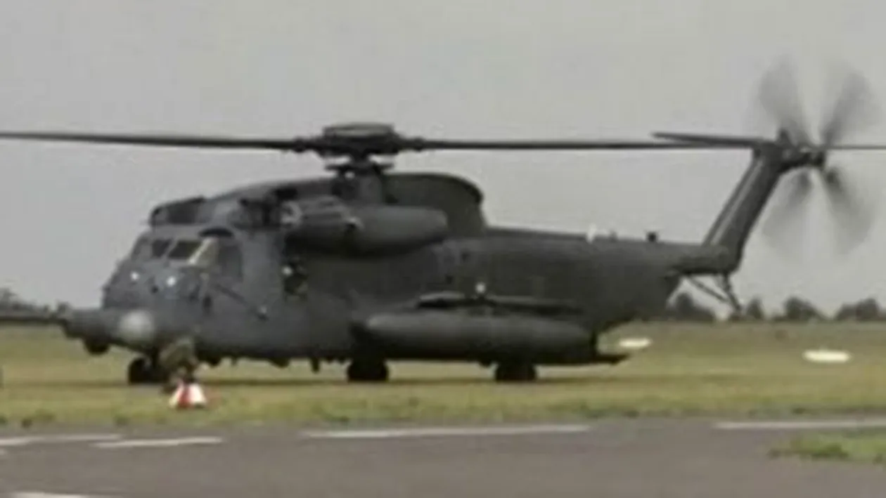 Explozie la bordul unui elicopter al NATO, in Afganistan! Un soldat a murit, iar alti sapte sunt grav raniti!