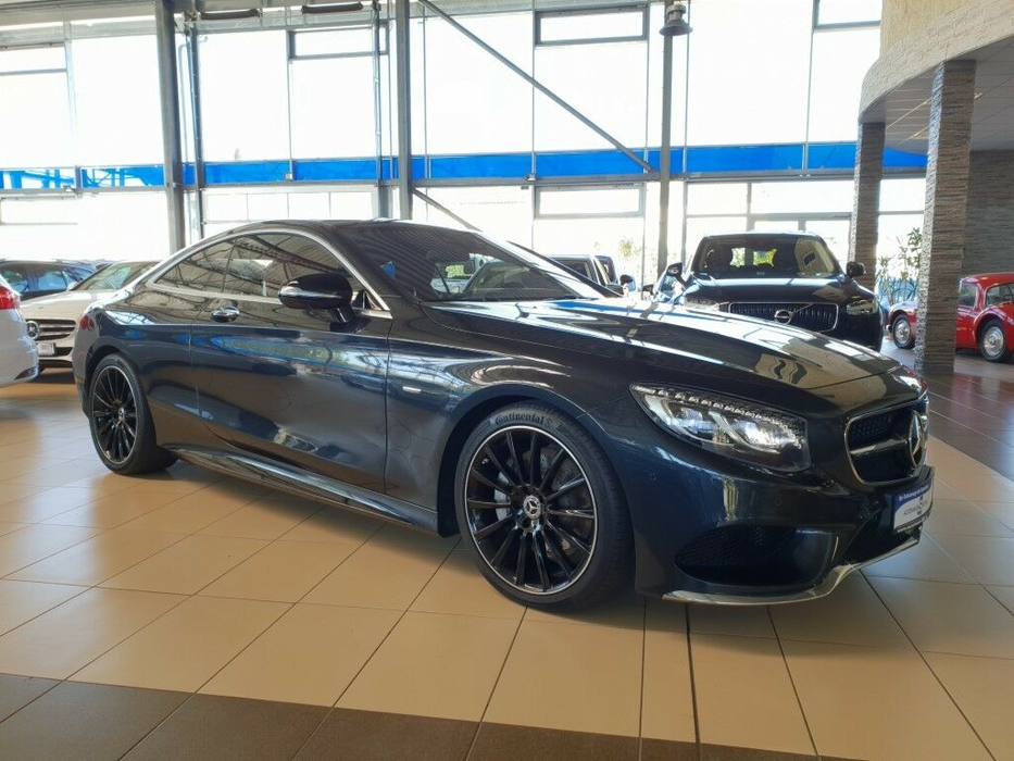 Mercedes-ul S 500 Coupe similar cu cel primit de Betty Salam de ziua ei