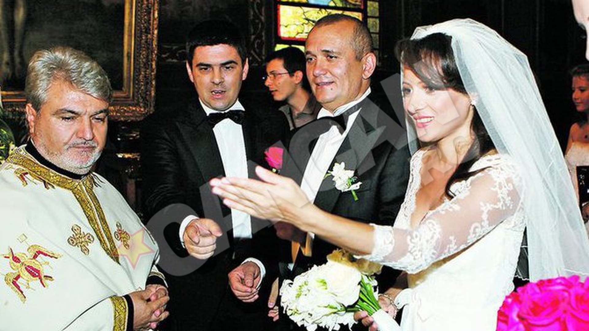 Carmen Trandafir si Emil Gradinescu au facut nunta traditionala