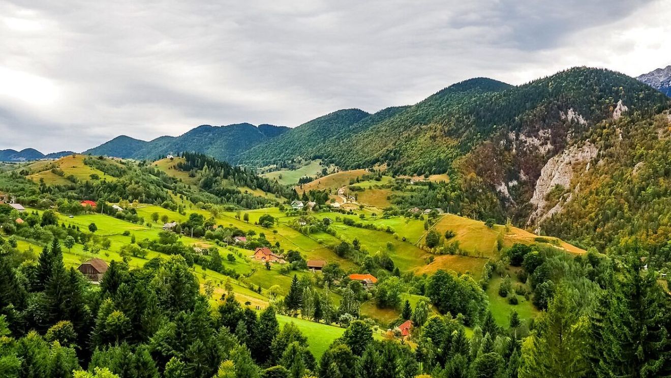 Cuplul de germani care a fost cucerit de România! Au vândut tot și s-au mutat într-un mic sat din Transilvania