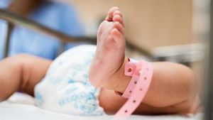 Familia unui bebeluș, distrusă de durere! Copilul este cea mai tânără victimă a coronavirusului
