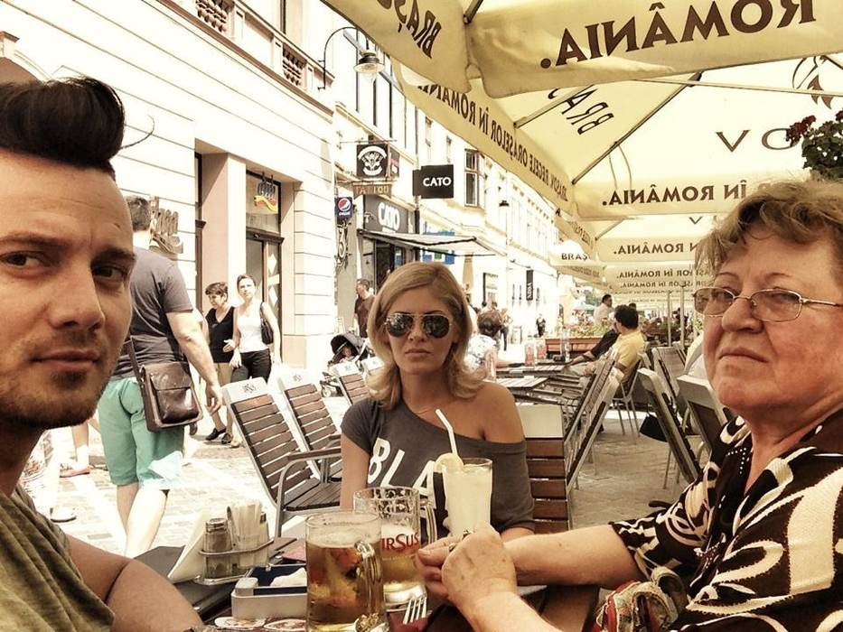 Mama lui Tavi Clonda (dreapta) o plăcea foarte mult pe Valentina