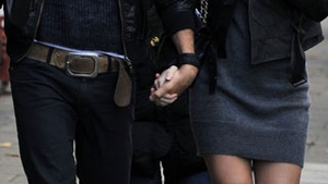 Katy Perry si Russell Brand s-au logodit