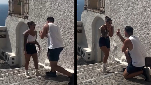 Nu e un banc! Ce a pățit acest tânăr în Santorini, după ce s-a așezat în genunchi pentru a-și cere iubita în căsătorie