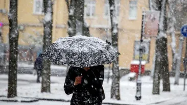 Alertă ANM! Cod portocaliu de ninsori abundente și ploi în aproape toată țara