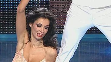Nicoleta Luciu, tarata pe podea la Dansez pentru Tine! A lasat sa i se vada mai mult decat trebuia!