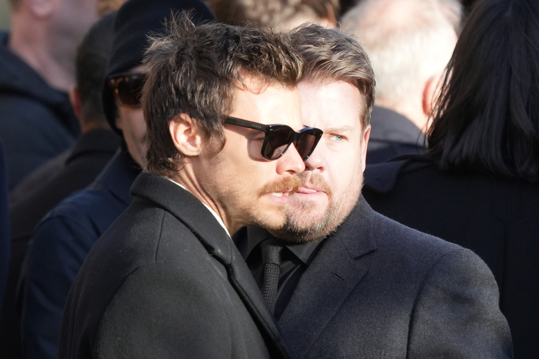 Harry Styles si James Cordon. Foto: Profimedia