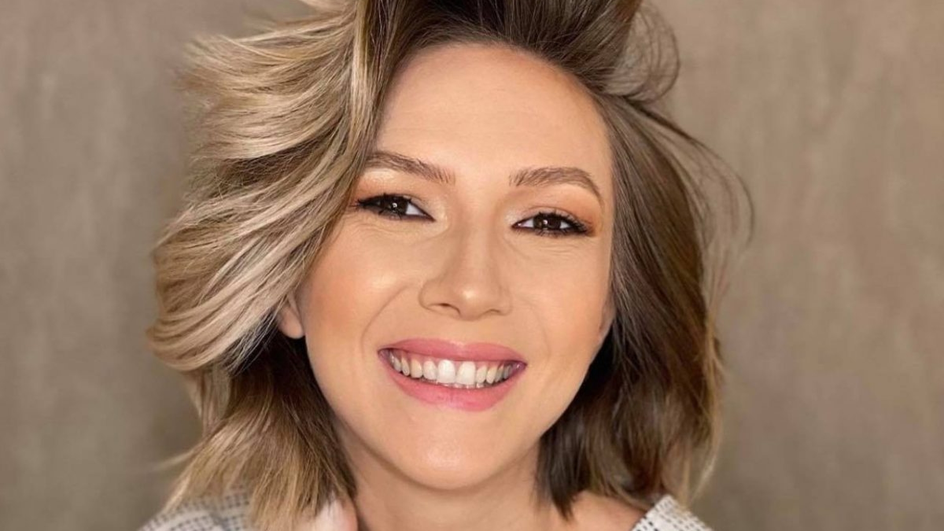 Adela Popescu este în culmea fericirii: ”Numiți voi un sentiment mai plăcut”