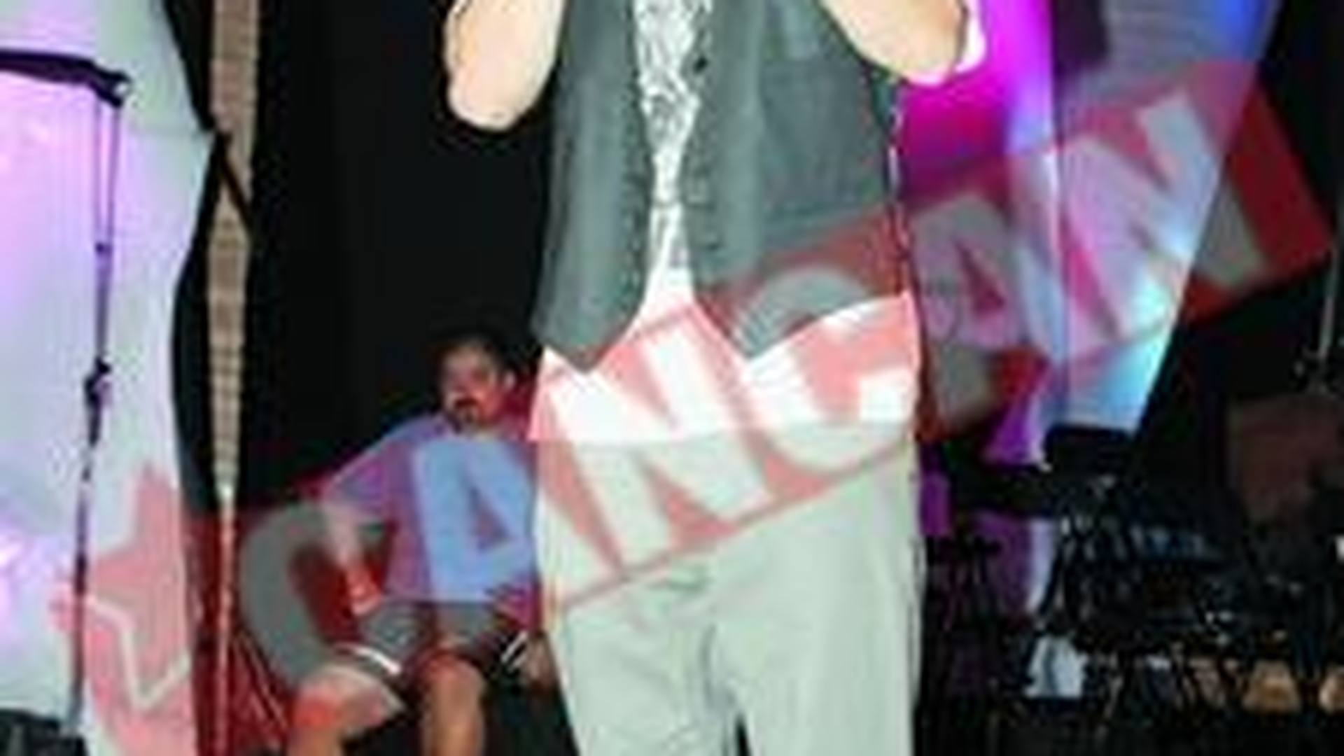 Smiley, suparat ca nu a putut sa faca show