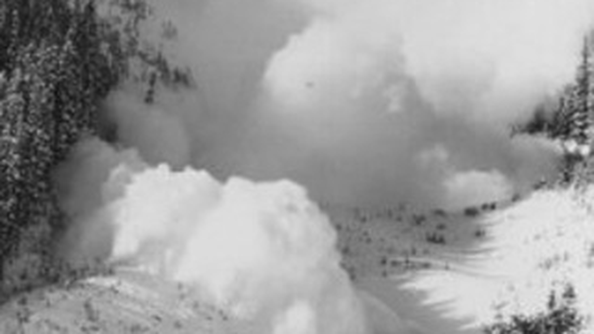 Un schior a fost surprins de o avalansa la Balea Cascada