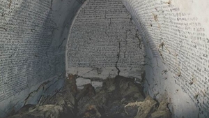 Sa fie un BLESTEM? Inscriptiile MISTERIOASE din cripta! Nimeni nu stie ce inseamna textele scrise AICI!