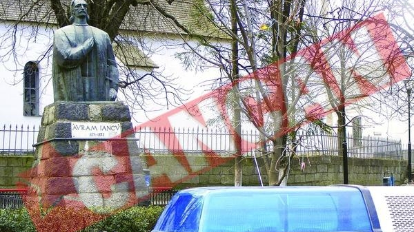 Un politist beat a spart reflectoarele din centrul orasului Huedin
