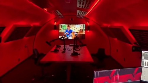 Ce vedetă are cel mai ascultat podcast din lume. Nici lui nu i-a venit să creadă că a fost votat
