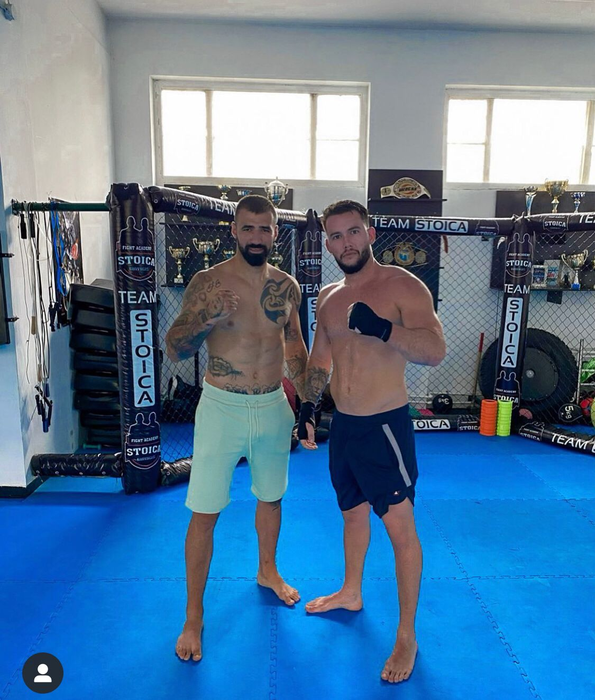A dat fotbalul pe sporturile de contact! Ricardo de la “Puterea dragostei” vrea să lupte în cușca de MMA! “Îmi place când se lasă cu sânge”