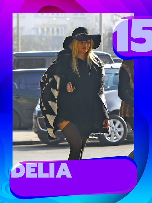 Ramona Olaru sau Delia, în TOP 25 sexy-vedete care… Iluzie optică, nu au nimic sub fustițe?!