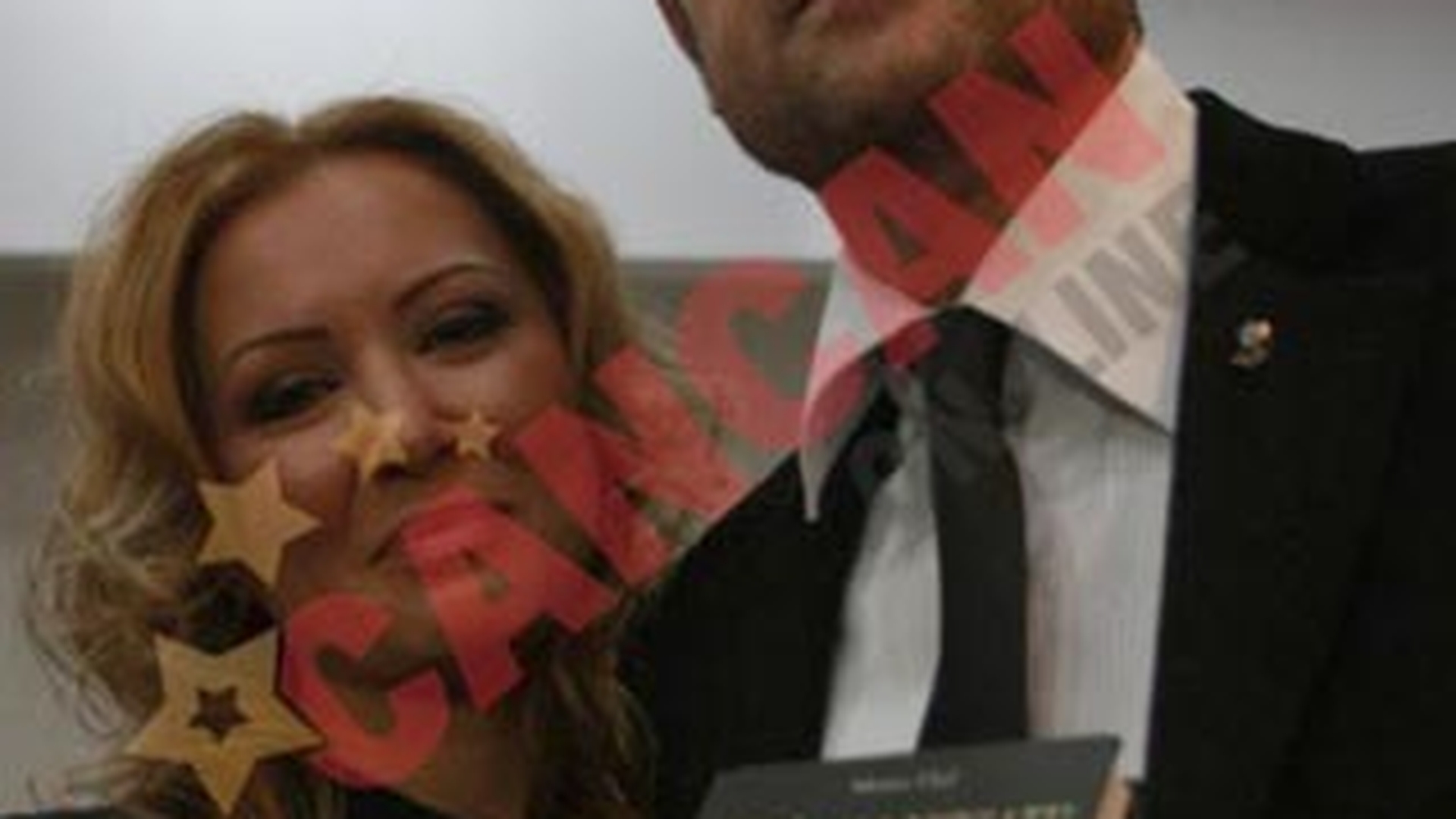 Autoarea cartii lui Botezatu: "Catalin imparte cu mine profitul jumatate-jumatate, pentru ca noi impartim totul mai putin pe Bianca"
